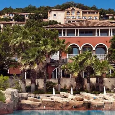 Golfe De Saint-tropez Pierre Et Vacances * Grimaud